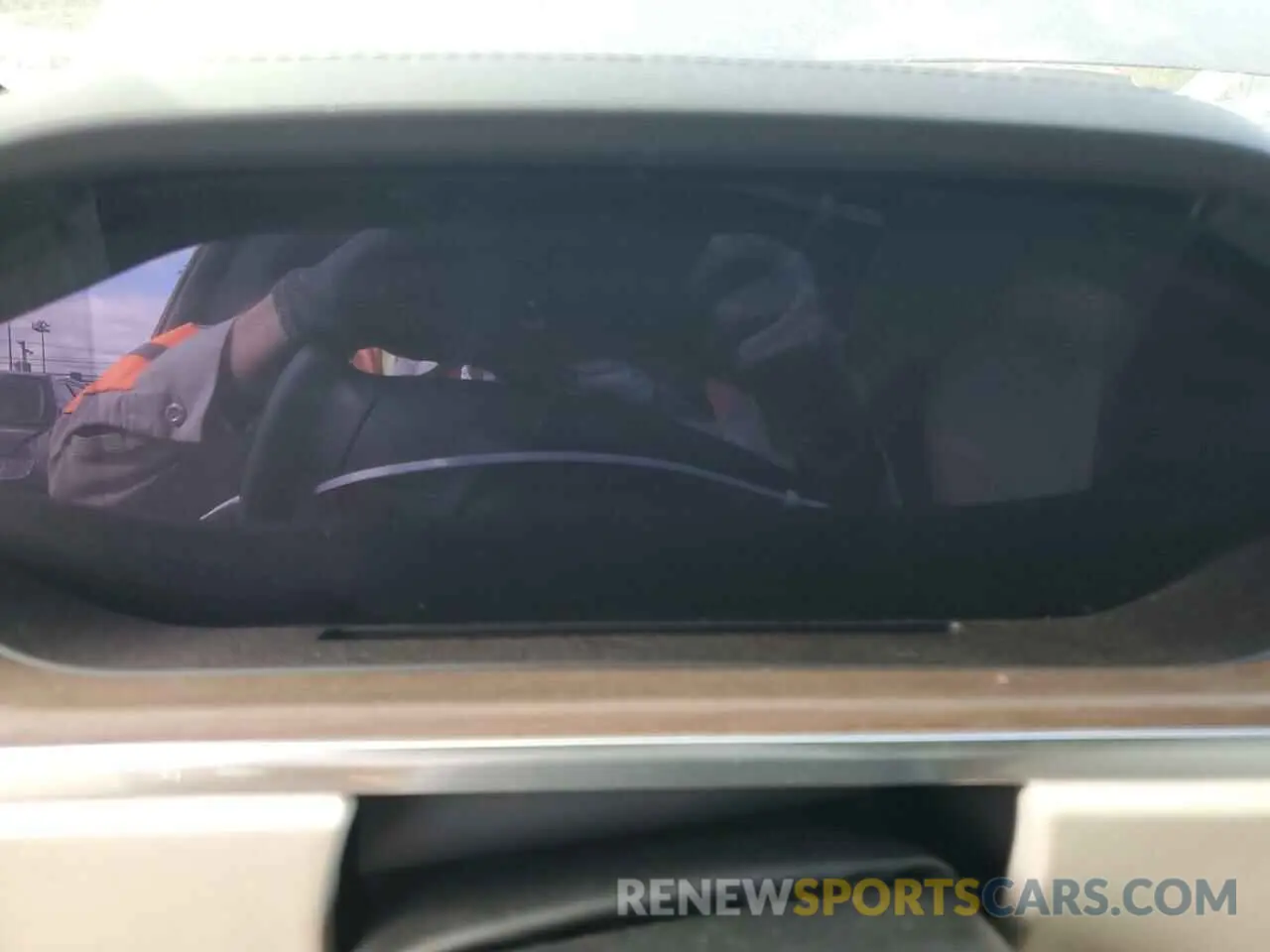 9 Photograph of a damaged car 7SAXCAE54NF351943 TESLA MODEL X 2022