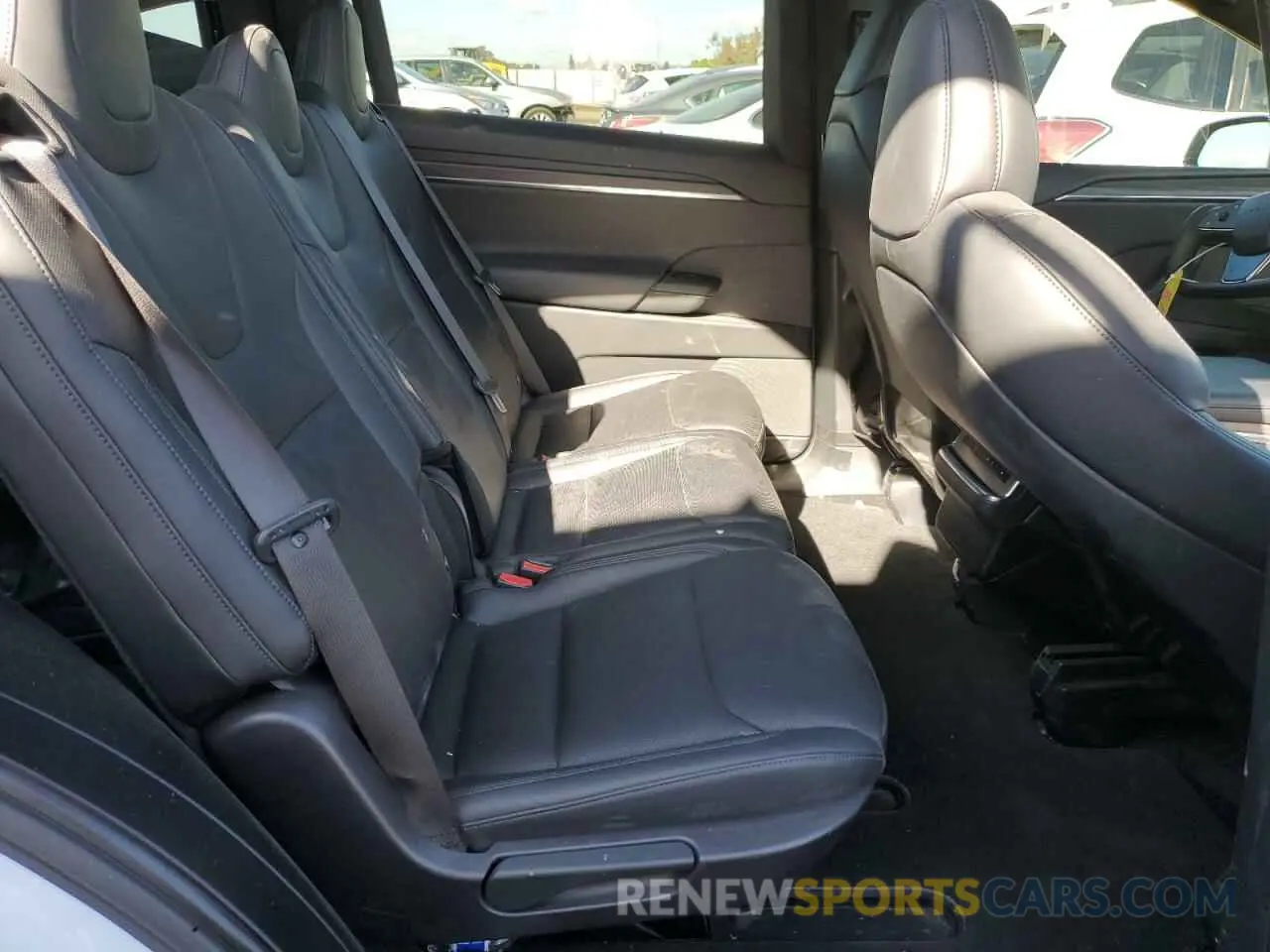 10 Photograph of a damaged car 7SAXCAE55NF350218 TESLA MODEL X 2022