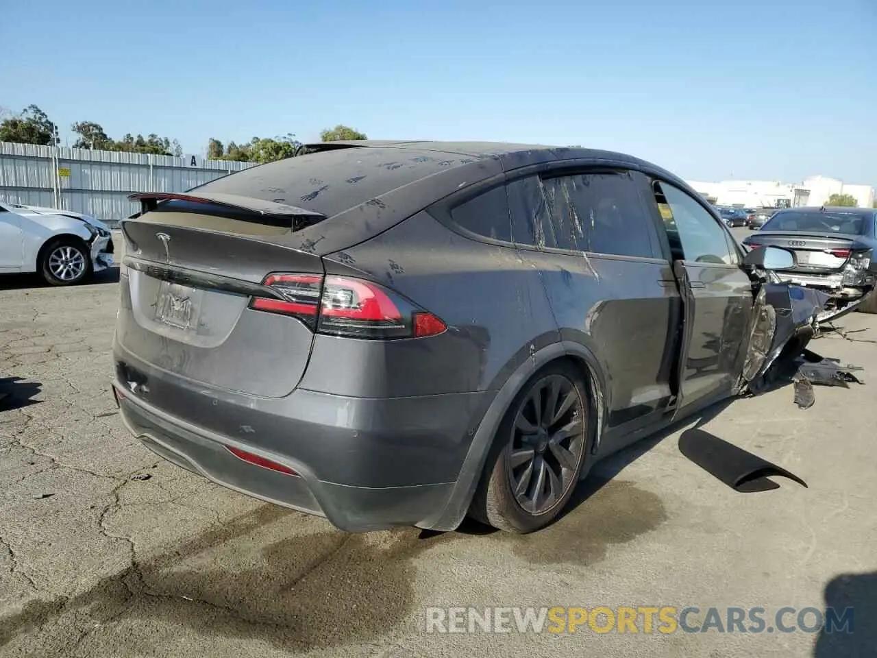 3 Photograph of a damaged car 7SAXCBE50NF329346 TESLA MODEL X 2022