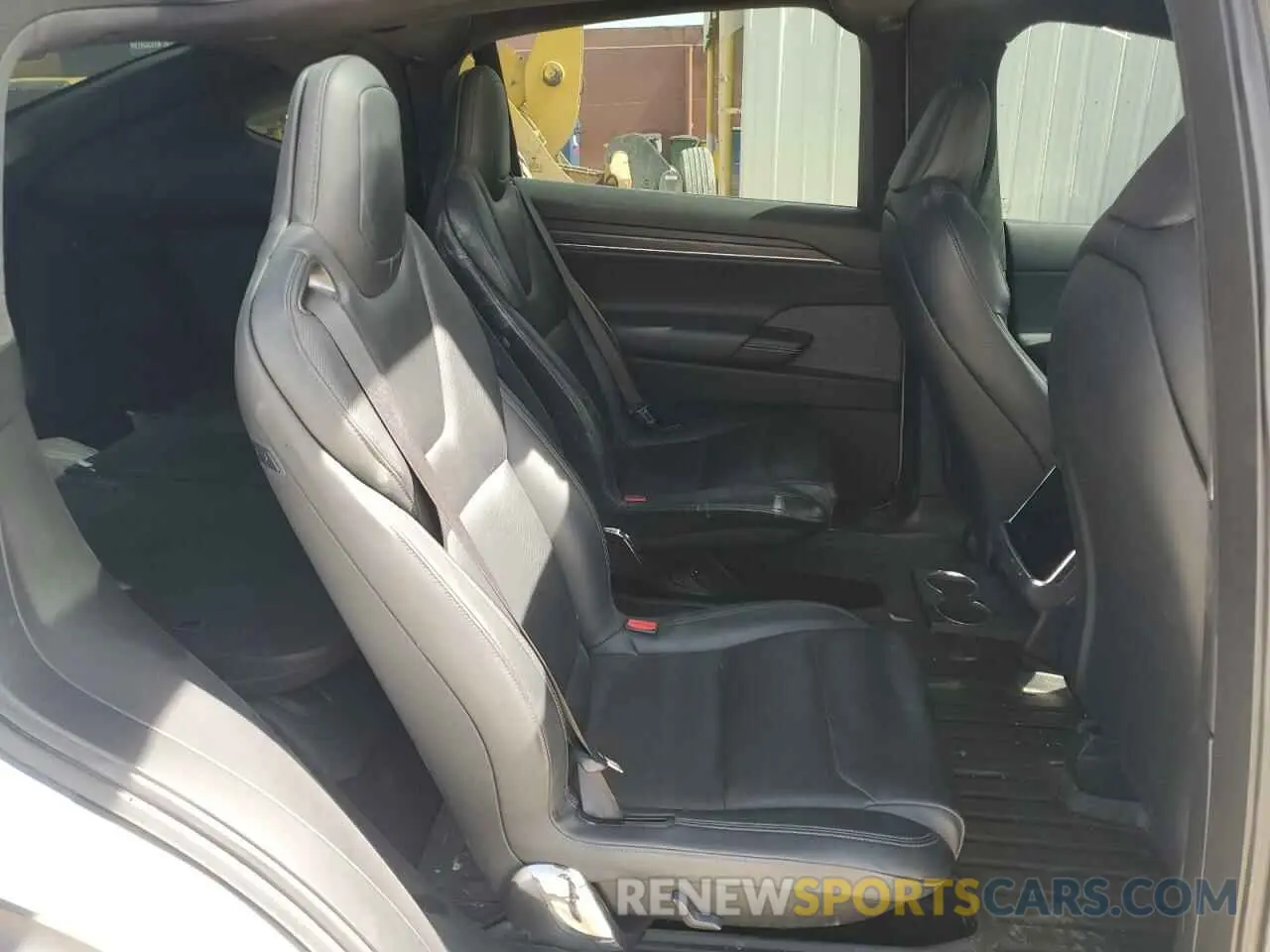 11 Photograph of a damaged car 7SAXCBE52NF362994 TESLA MODEL X 2022