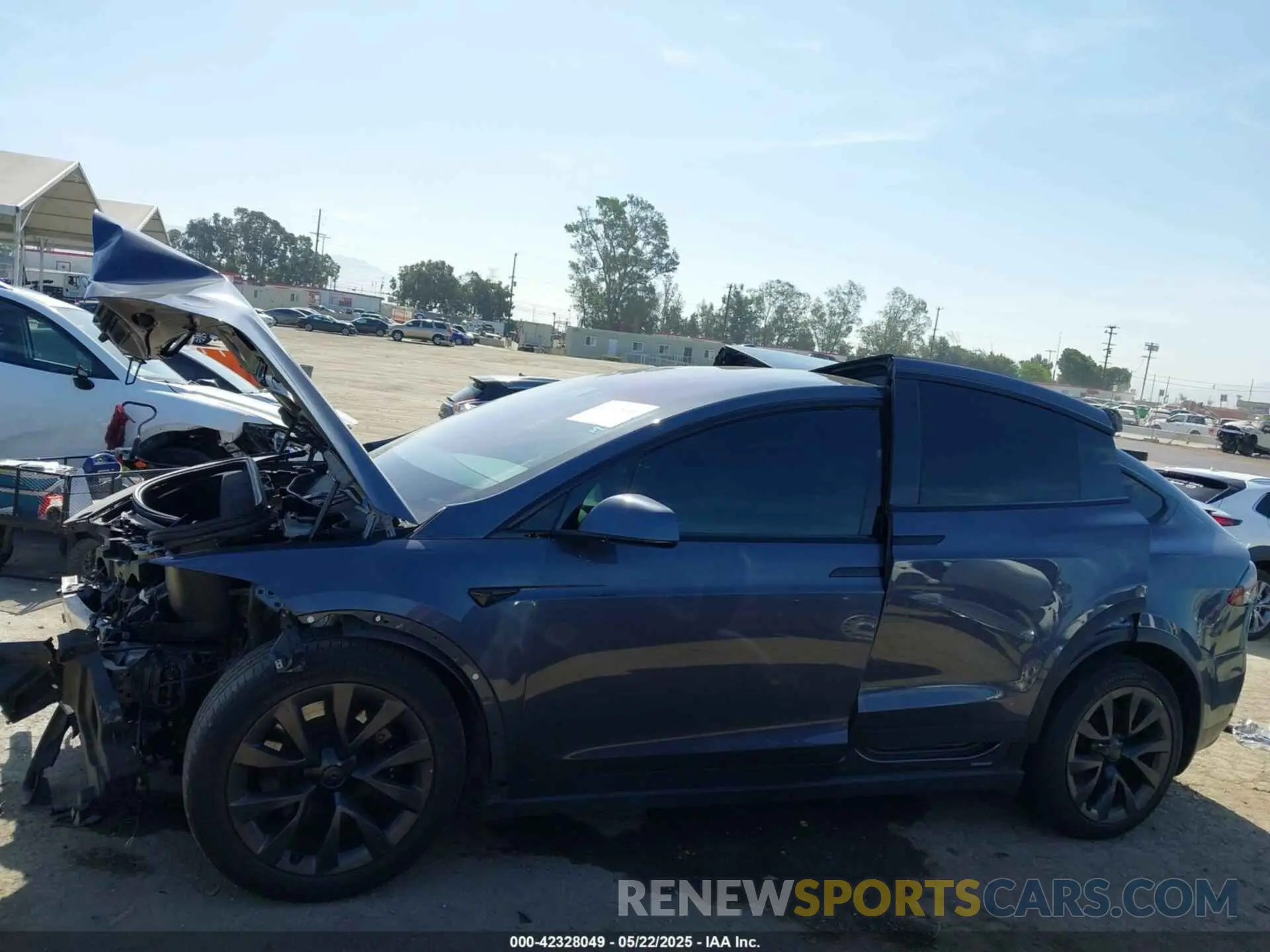 15 Photograph of a damaged car 7SAXCBE55NF331674 TESLA MODEL X 2022
