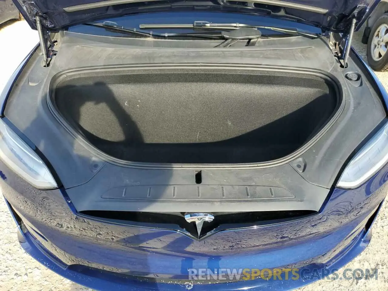 12 Photograph of a damaged car 7SAXCBE55NF334770 TESLA MODEL X 2022
