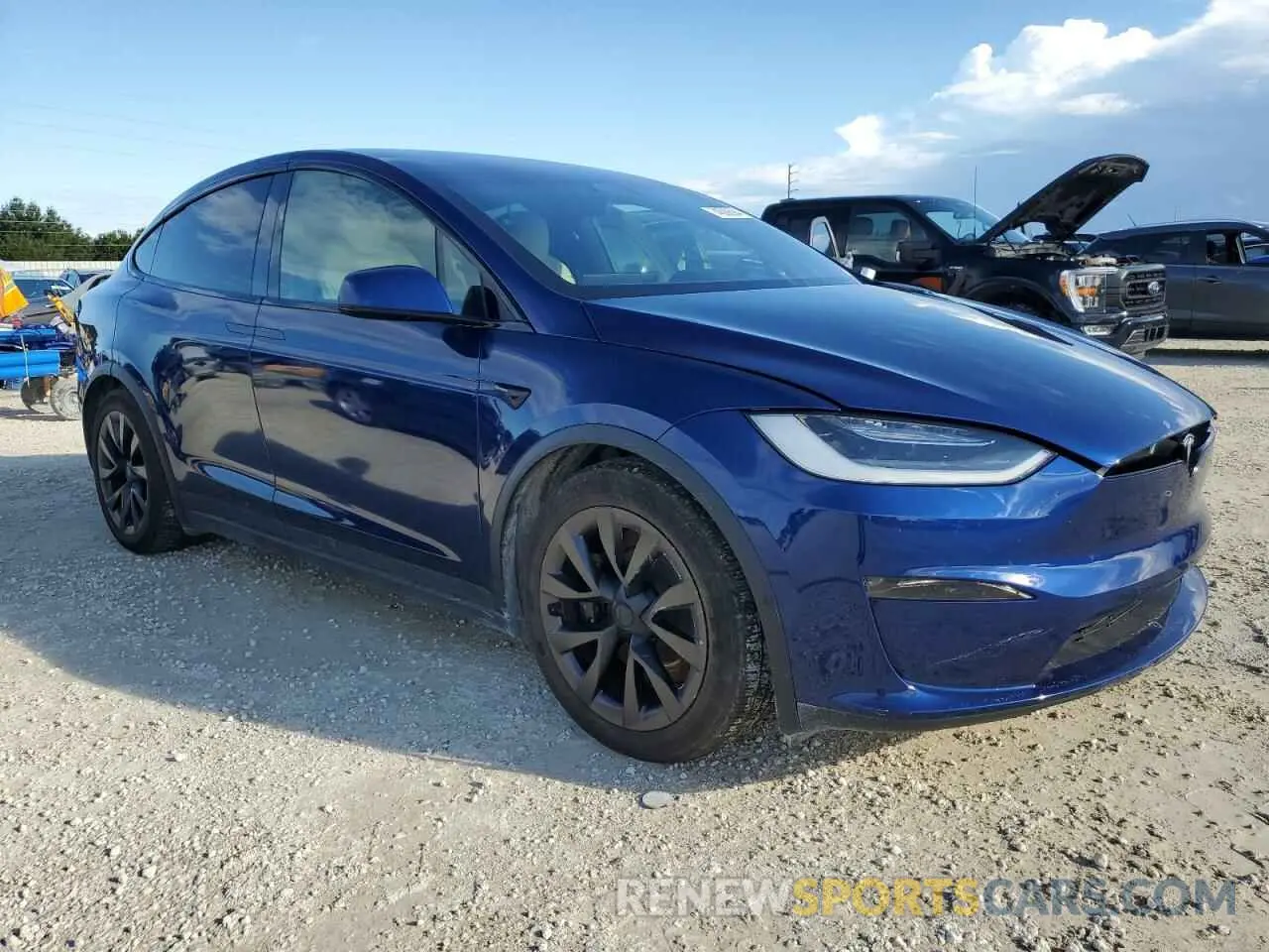 4 Photograph of a damaged car 7SAXCBE55NF334770 TESLA MODEL X 2022