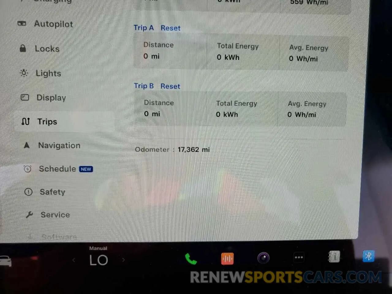 9 Photograph of a damaged car 7SAXCBE55NF334770 TESLA MODEL X 2022