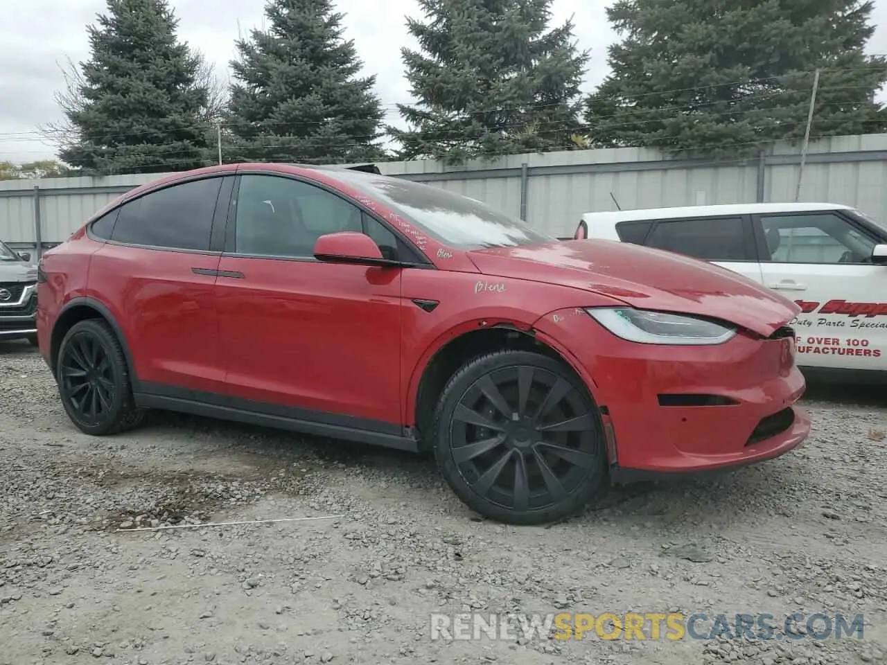 4 Photograph of a damaged car 7SAXCBE55NF354825 TESLA MODEL X 2022