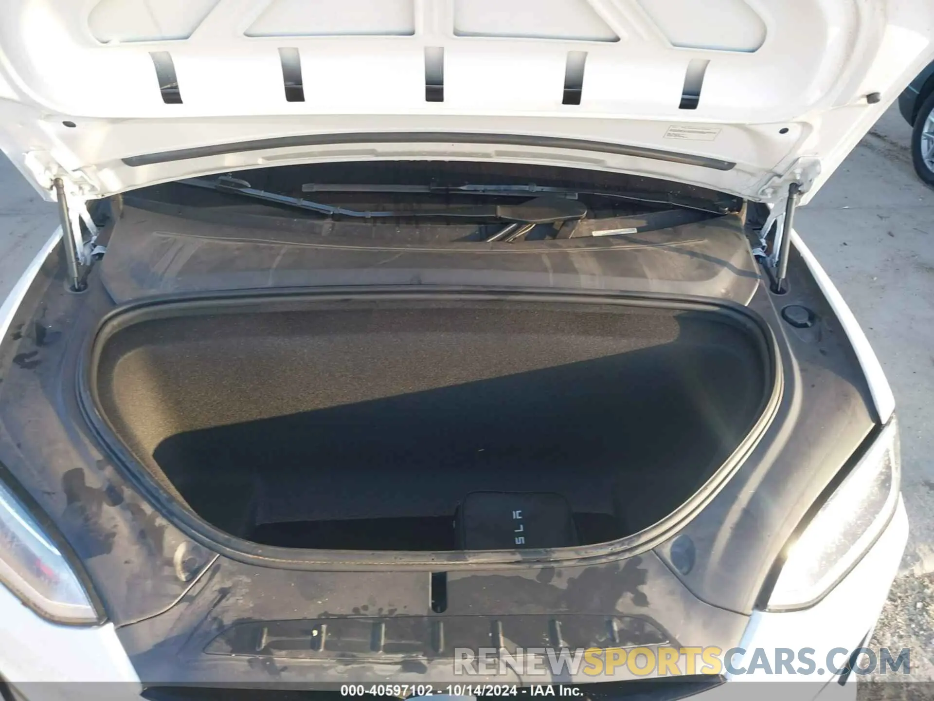 10 Фотография поврежденного автомобиля 7SAXCBE55NF360768 TESLA MODEL X 2022