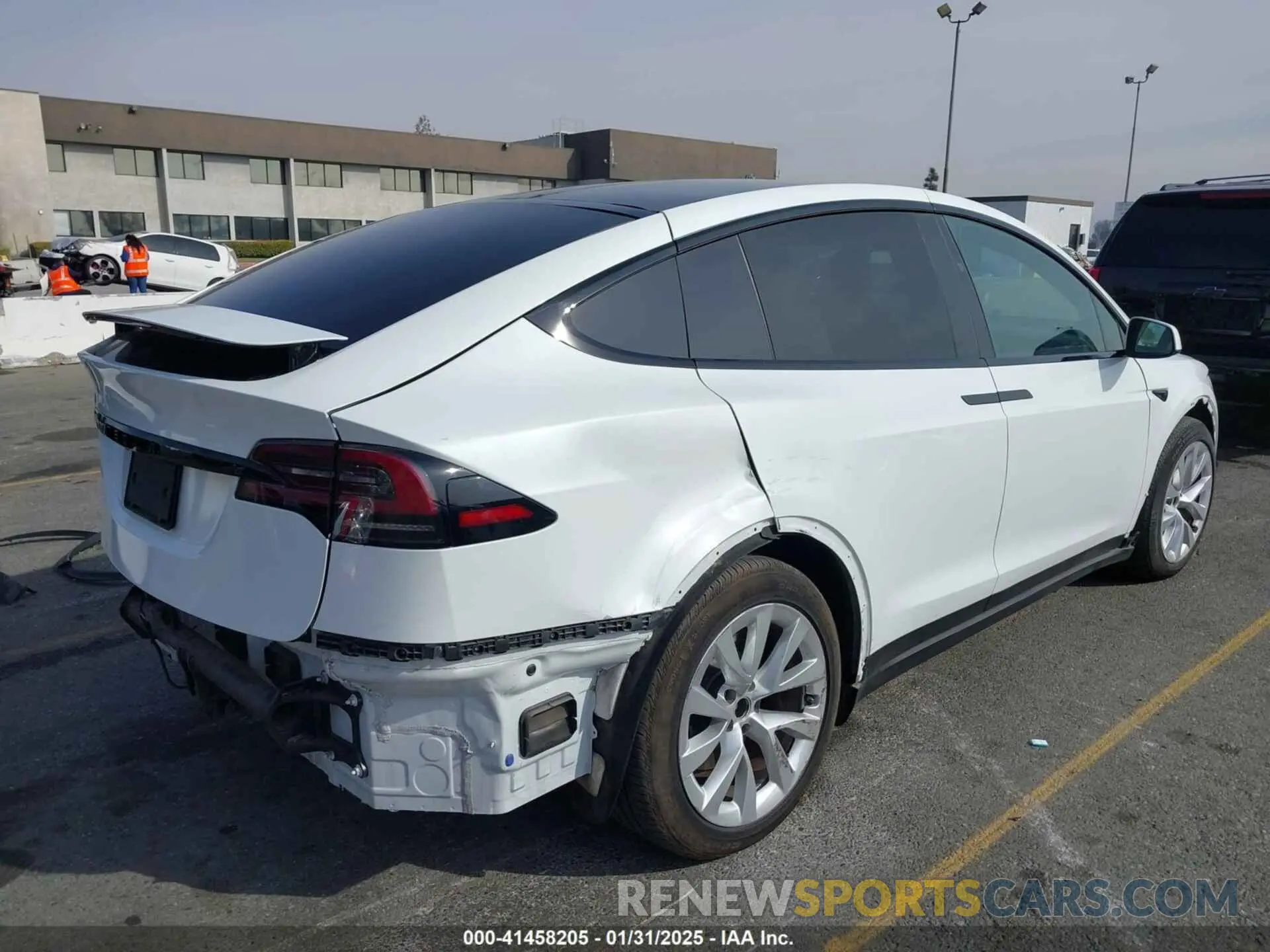 4 Фотография поврежденного автомобиля 7SAXCBE58NF336321 TESLA MODEL X 2022