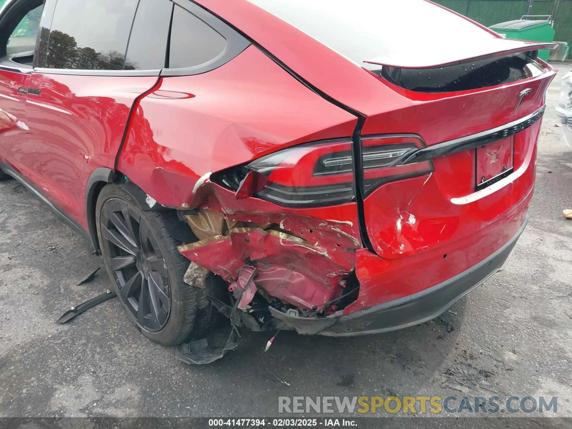 19 Photograph of a damaged car 7SAXCBE60NF330246 TESLA MODEL X 2022