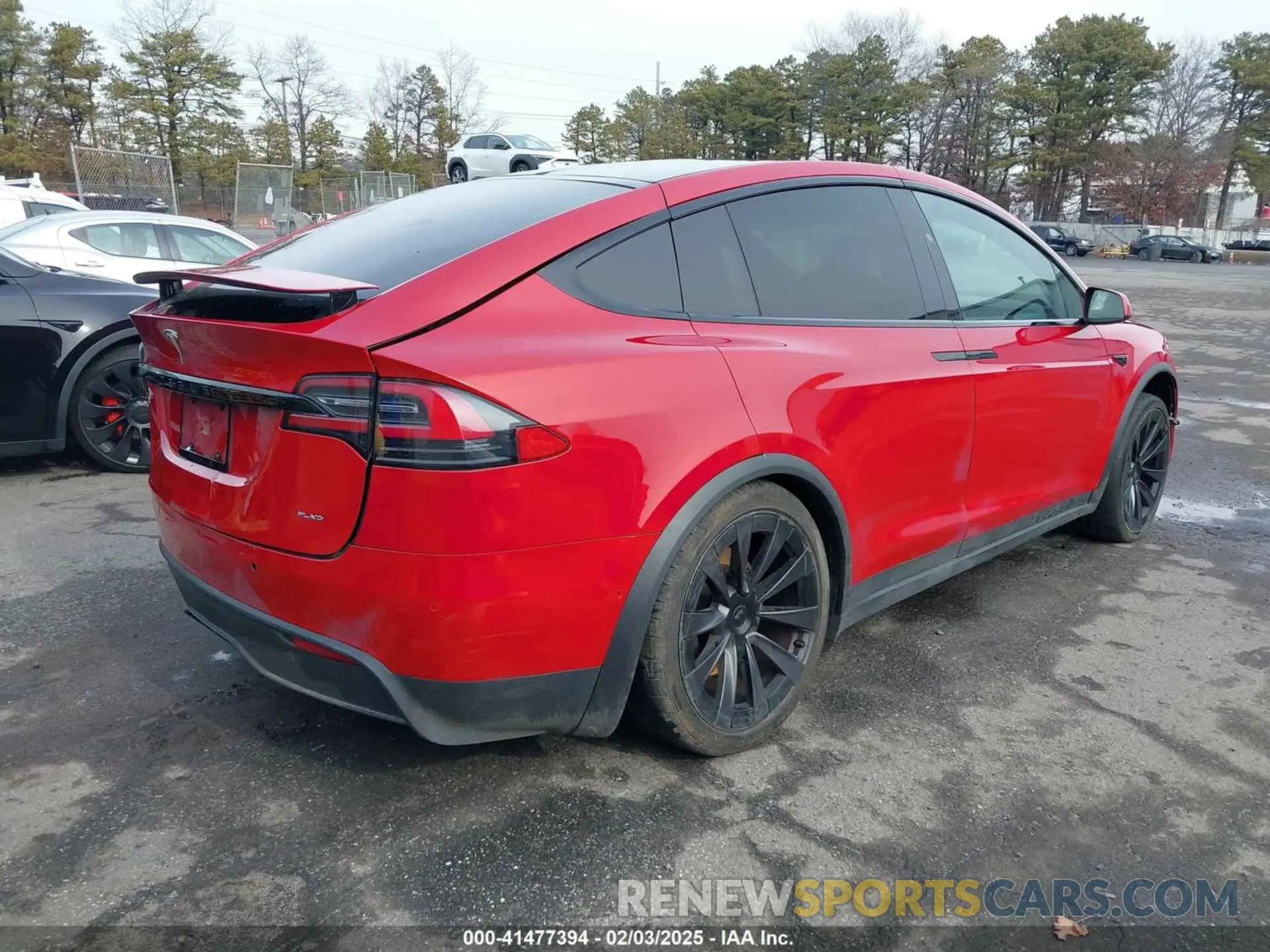 4 Photograph of a damaged car 7SAXCBE60NF330246 TESLA MODEL X 2022