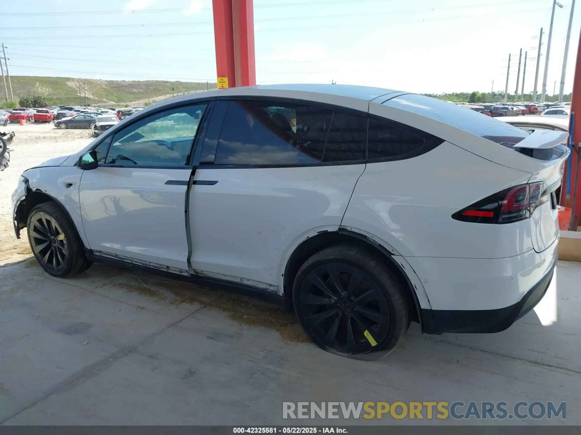 13 Photograph of a damaged car 7SAXCBE63NF356730 TESLA MODEL X 2022