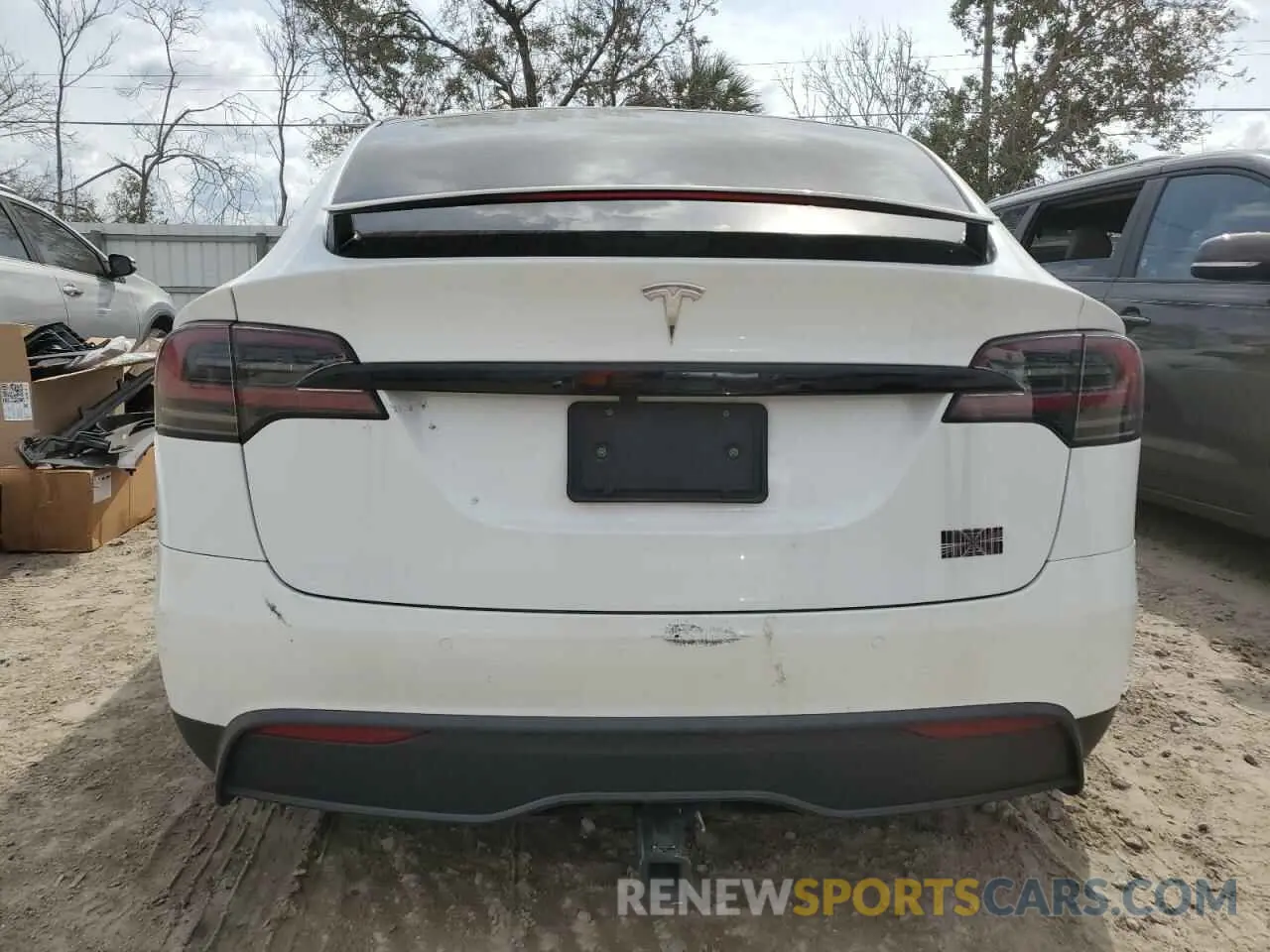 6 Photograph of a damaged car 7SAXCBE64NF344165 TESLA MODEL X 2022