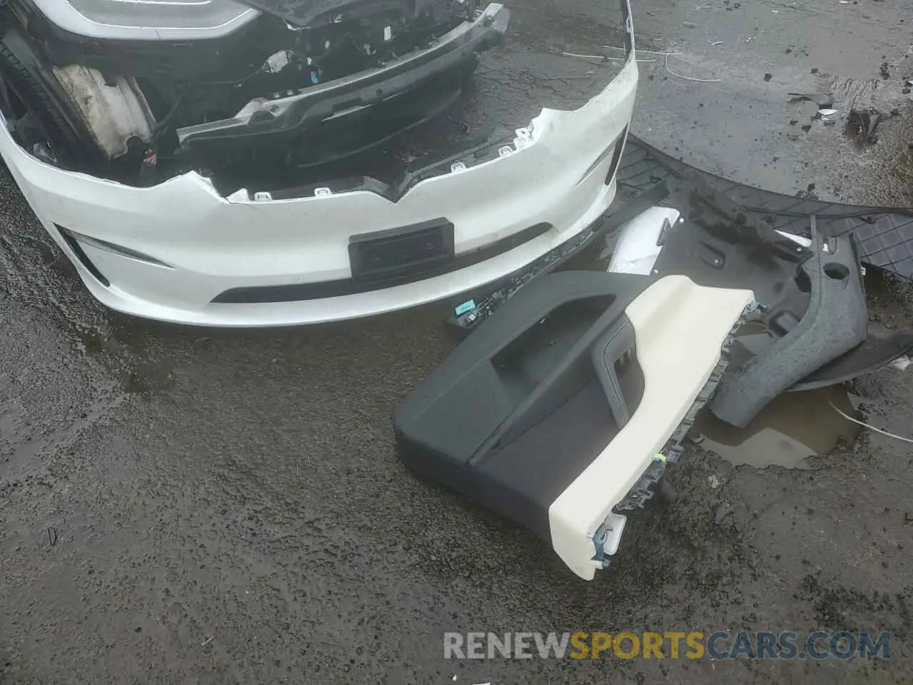 12 Photograph of a damaged car 7SAXCBE64NF349365 TESLA MODEL X 2022