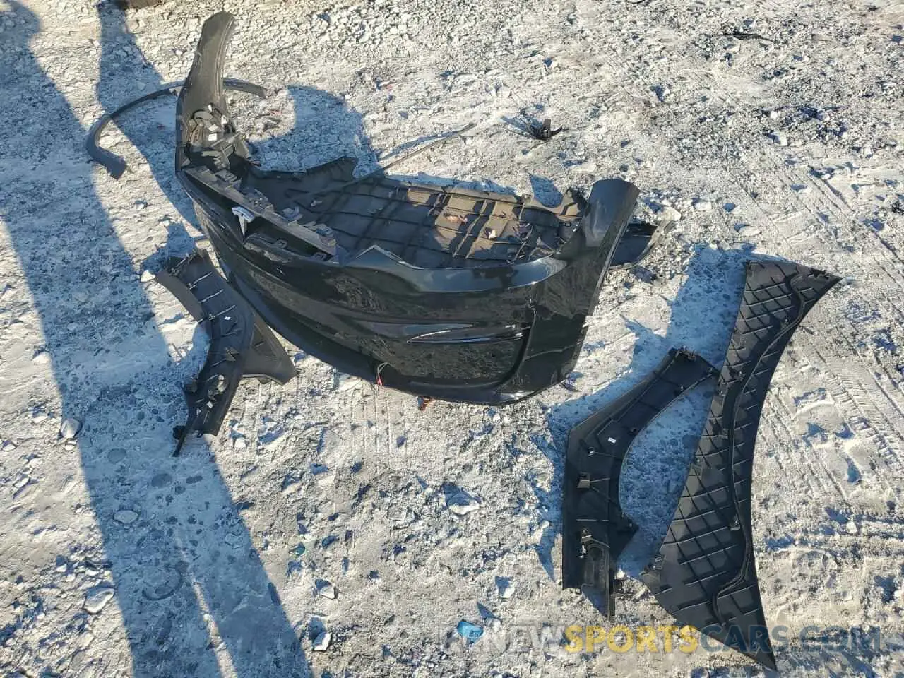 12 Photograph of a damaged car 7SAXCBE66NF331899 TESLA MODEL X 2022