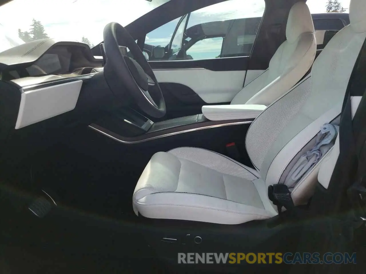 7 Photograph of a damaged car 7SAXCBE67NF359257 TESLA MODEL X 2022