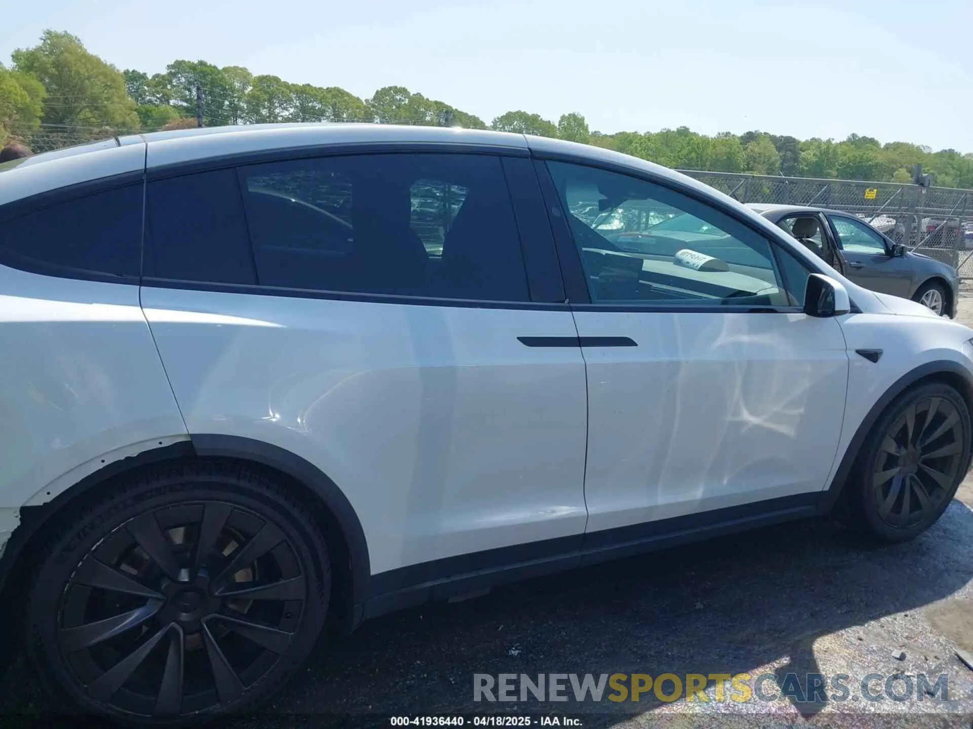 13 Фотография поврежденного автомобиля 7SAXCBE69NF354836 TESLA MODEL X 2022
