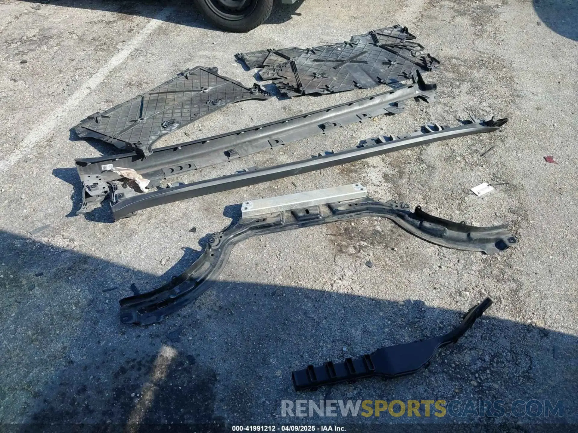 11 Photograph of a damaged car 7SAXCDE54NF342256 TESLA MODEL X 2022