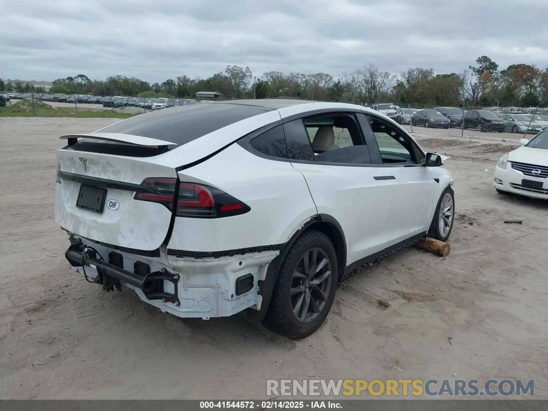 4 Photograph of a damaged car 7SAXCDE55NF360393 TESLA MODEL X 2022