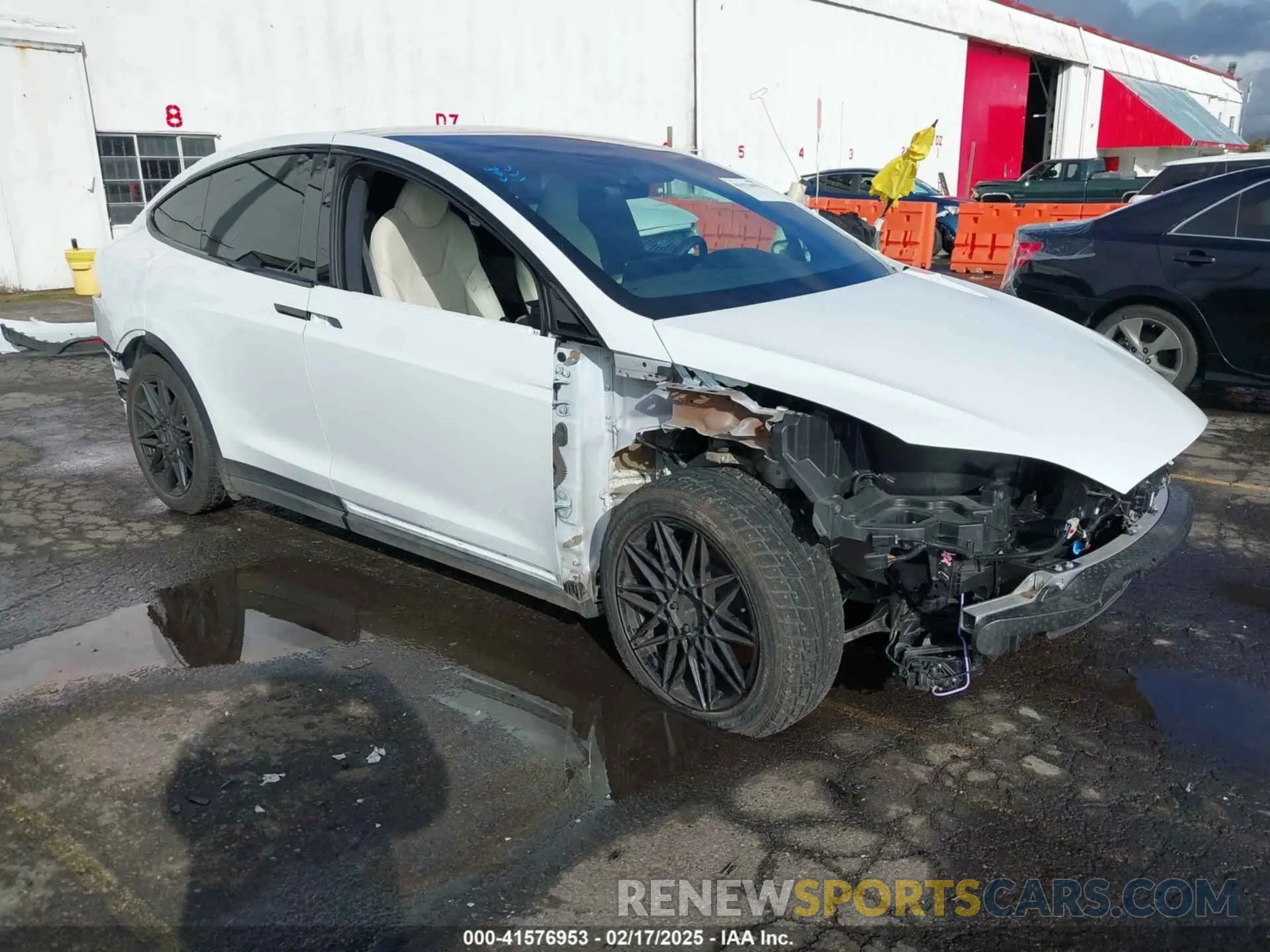 1 Фотография поврежденного автомобиля 7SAXCDE56NF360208 TESLA MODEL X 2022