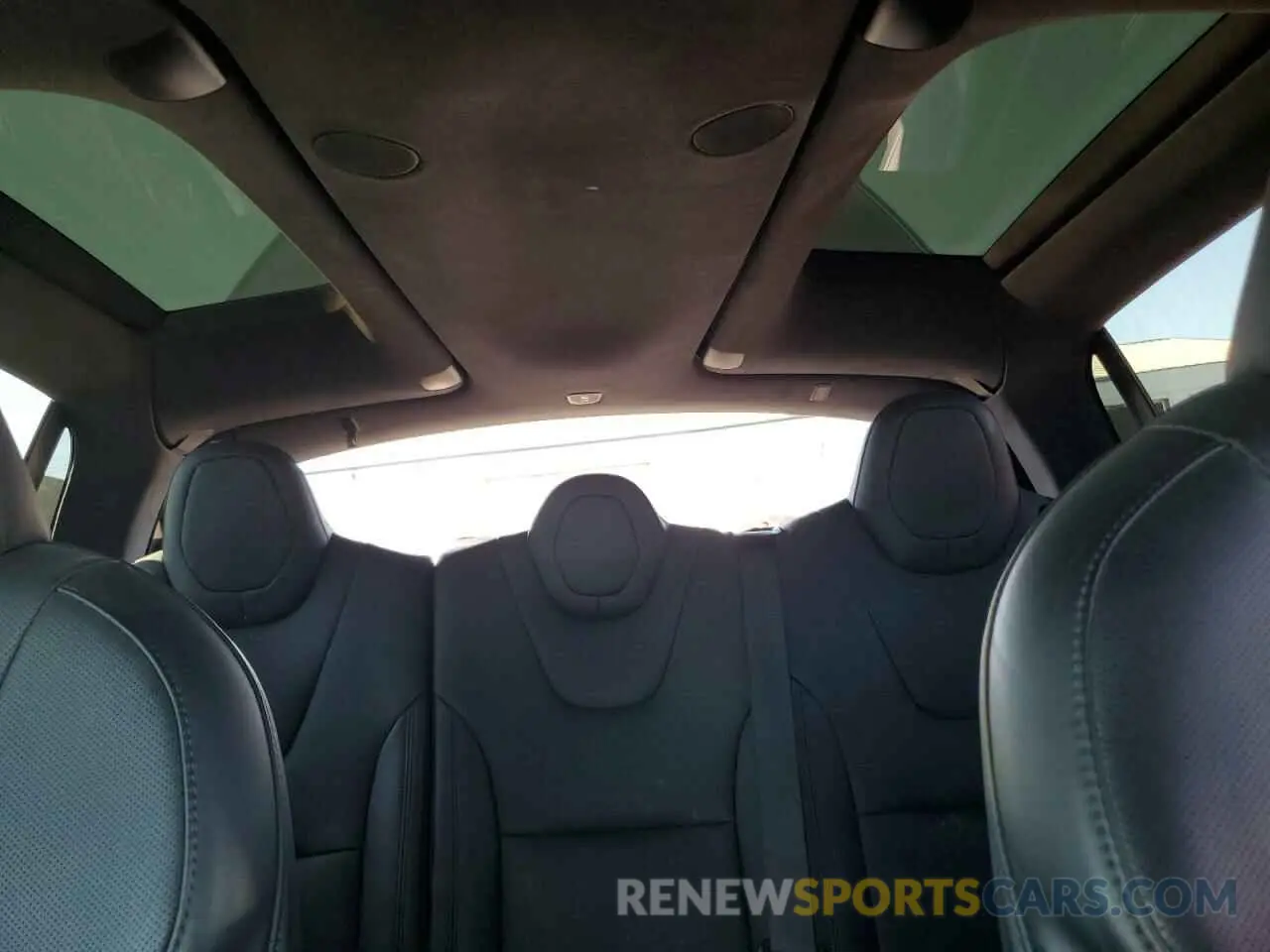 10 Photograph of a damaged car 7SAXCDE57NF336967 TESLA MODEL X 2022