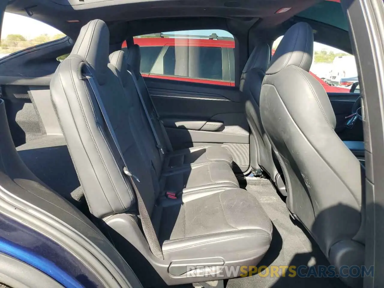 11 Photograph of a damaged car 7SAXCDE57NF336967 TESLA MODEL X 2022