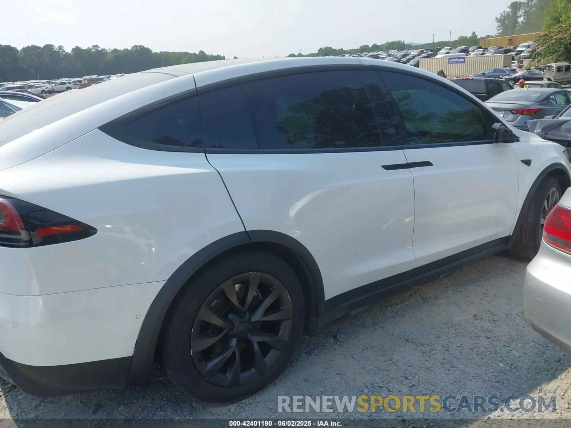 13 Photograph of a damaged car 7SAXCDE58NF356340 TESLA MODEL X 2022
