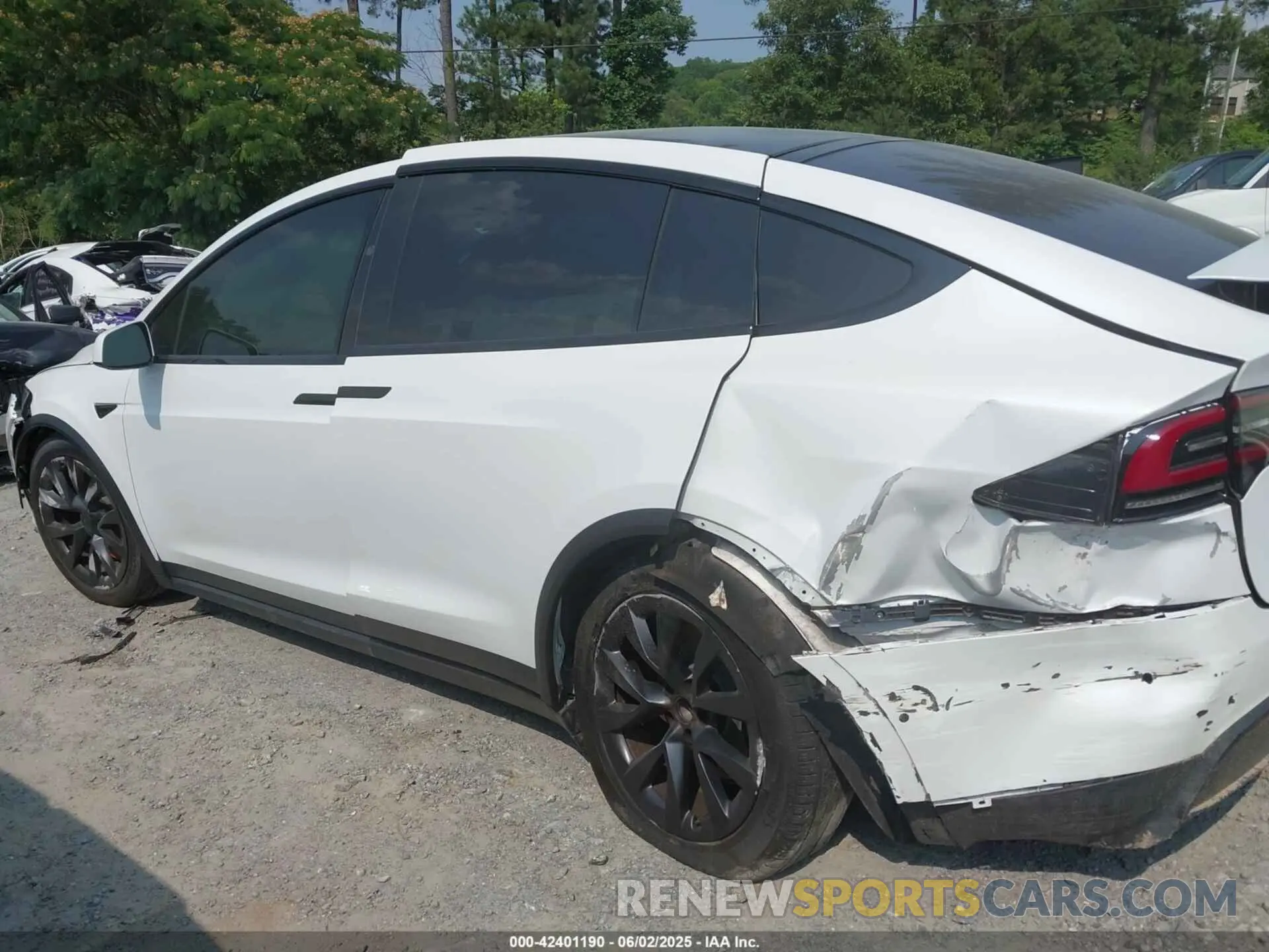 14 Photograph of a damaged car 7SAXCDE58NF356340 TESLA MODEL X 2022