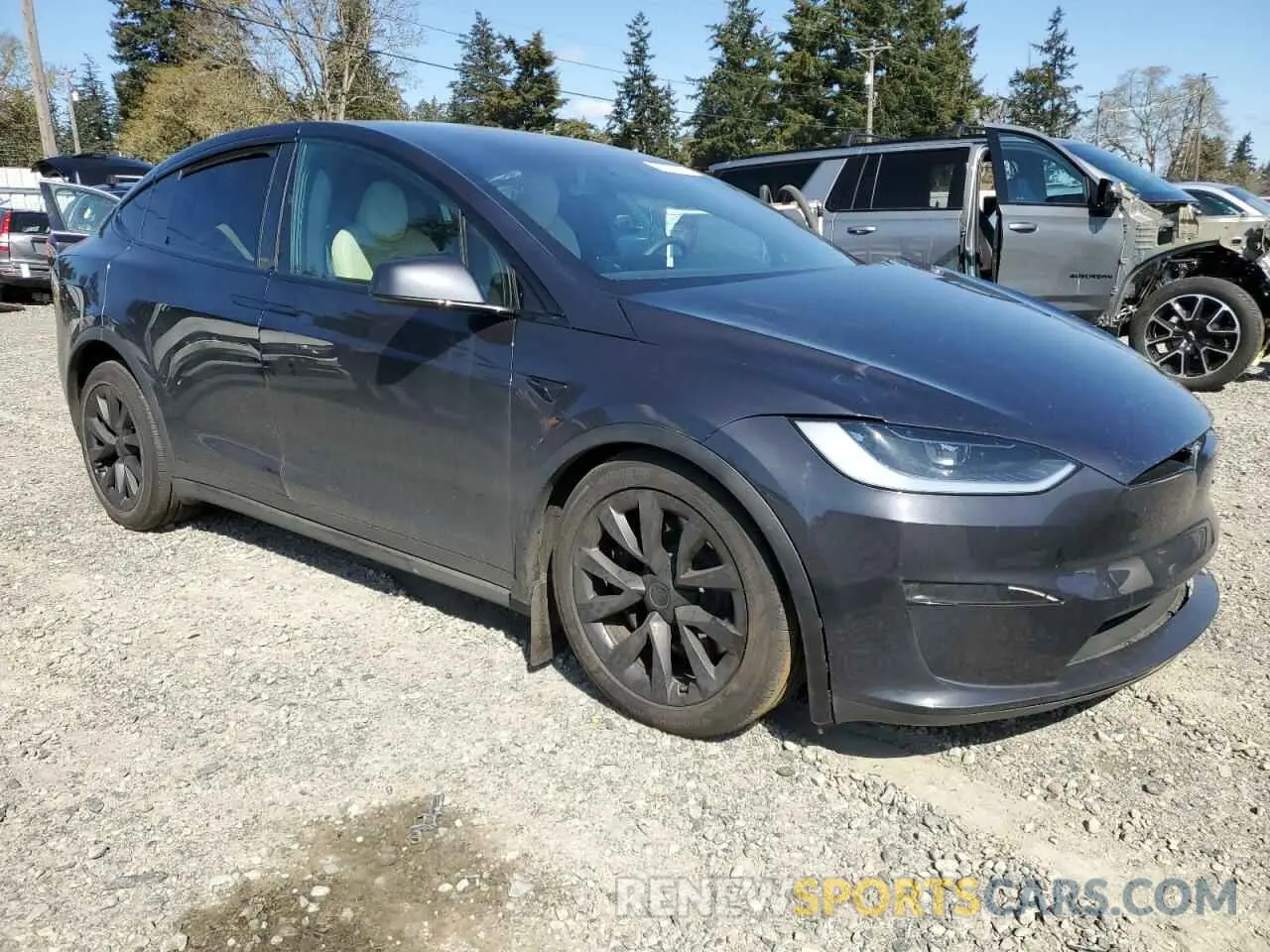 4 Photograph of a damaged car 7SAXCAE53PF422729 TESLA MODEL X 2023