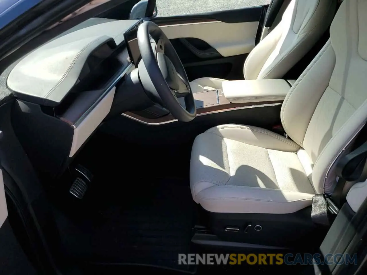 7 Photograph of a damaged car 7SAXCAE53PF422729 TESLA MODEL X 2023