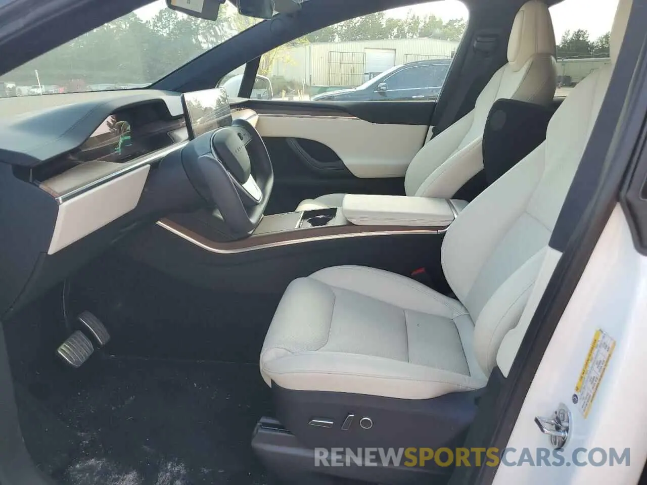 7 Photograph of a damaged car 7SAXCAE57PF365046 TESLA MODEL X 2023