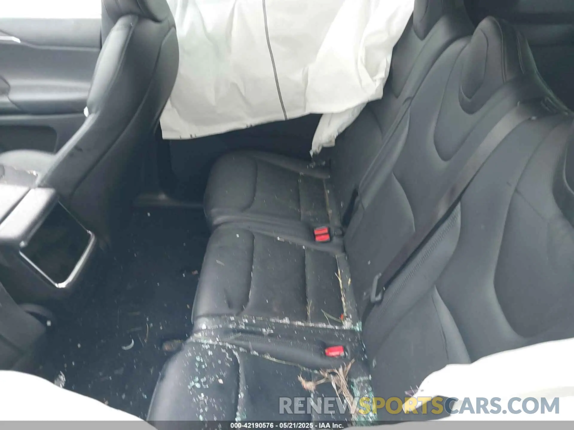 7 Photograph of a damaged car 7SAXCAE58PF385595 TESLA MODEL X 2023