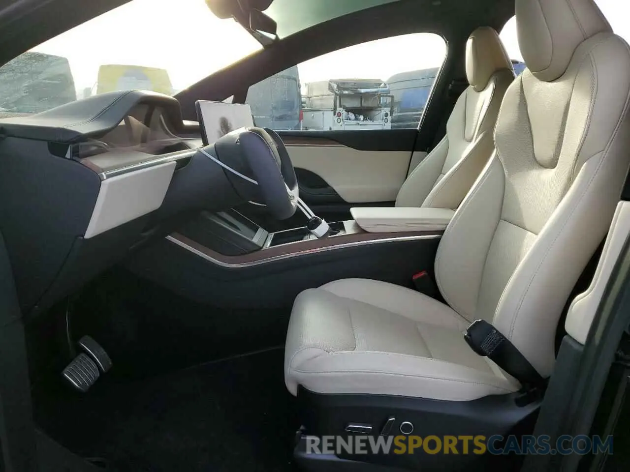7 Photograph of a damaged car 7SAXCBE54PF382814 TESLA MODEL X 2023