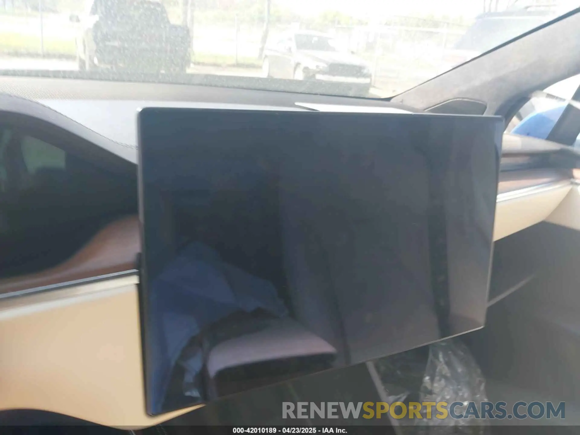 17 Фотография поврежденного автомобиля 7SAXCBE55PF367111 TESLA MODEL X 2023