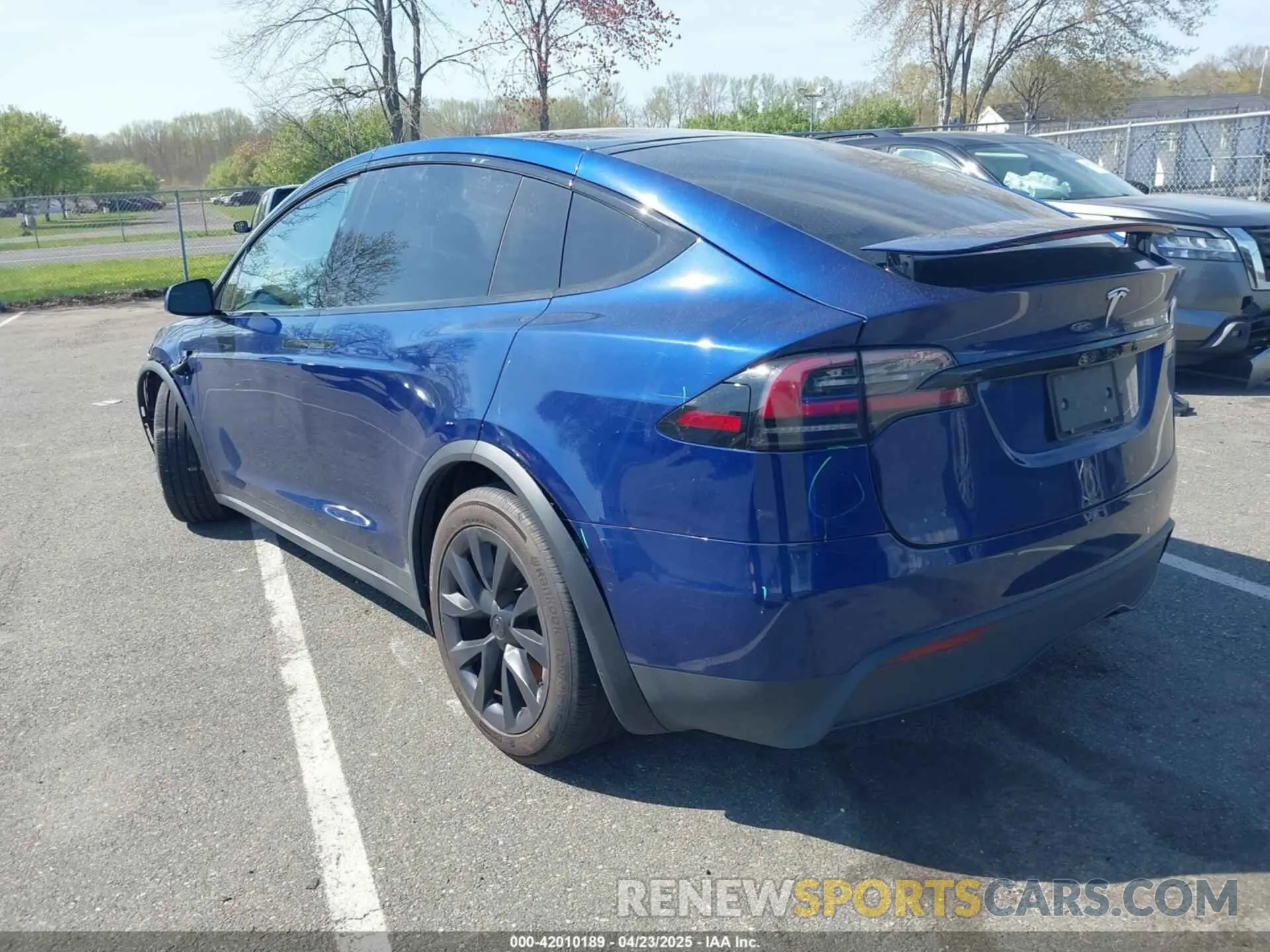3 Фотография поврежденного автомобиля 7SAXCBE55PF367111 TESLA MODEL X 2023