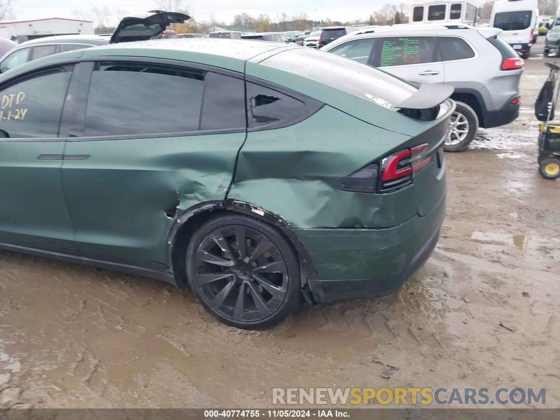 6 Photograph of a damaged car 7SAXCBE55PF425587 TESLA MODEL X 2023