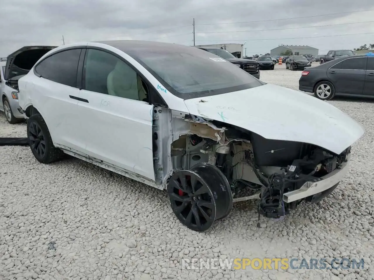 4 Photograph of a damaged car 7SAXCBE62PF397448 TESLA MODEL X 2023