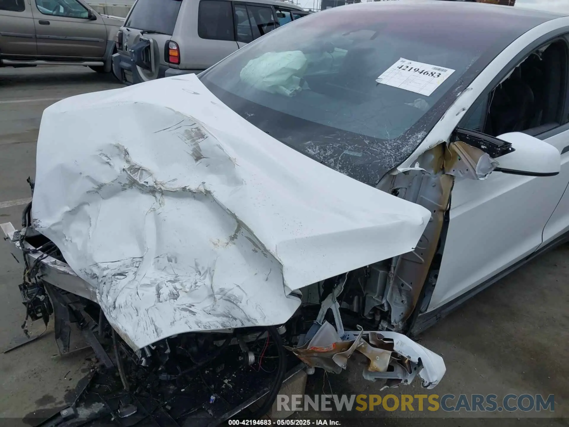 6 Photograph of a damaged car 7SAXCBE65PF400262 TESLA MODEL X 2023