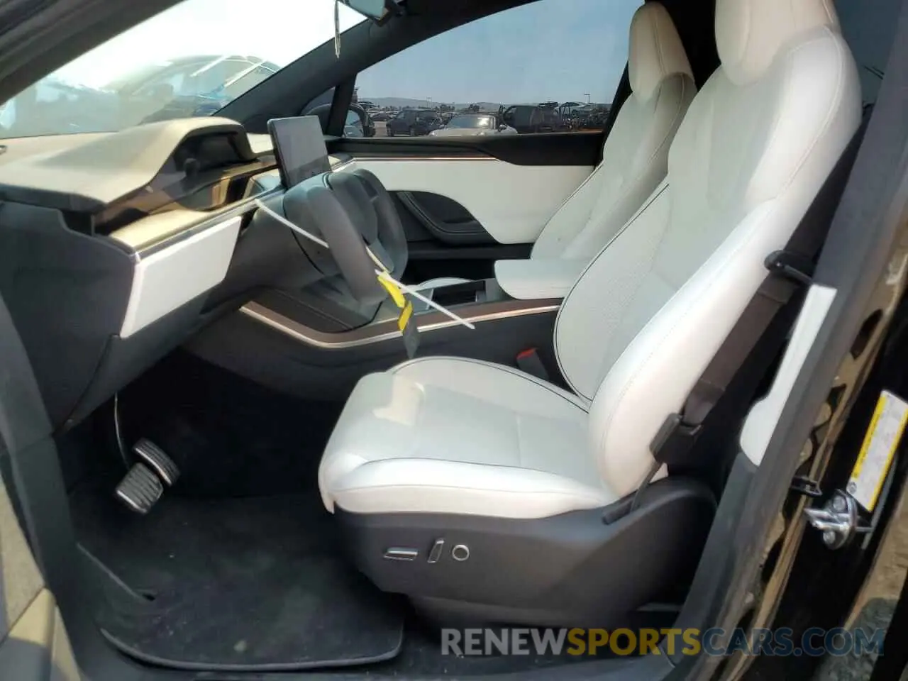 7 Photograph of a damaged car 7SAXCBE65PF430023 TESLA MODEL X 2023