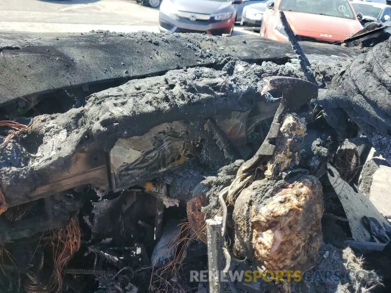 9 Photograph of a damaged car 7SAXCBE66PF431309 TESLA MODEL X 2023