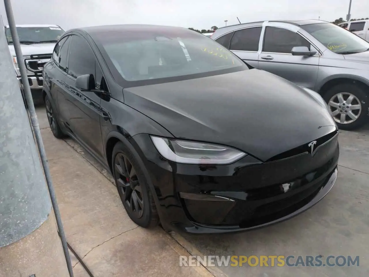 4 Photograph of a damaged car 7SAXCBE67PF404894 TESLA MODEL X 2023