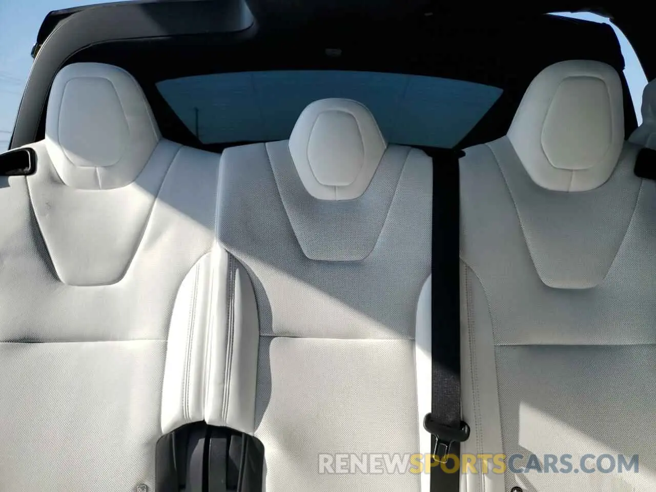 10 Photograph of a damaged car 7SAXCDE50PF428344 TESLA MODEL X 2023