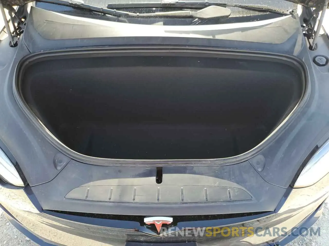 11 Photograph of a damaged car 7SAXCDE5XPF422163 TESLA MODEL X 2023