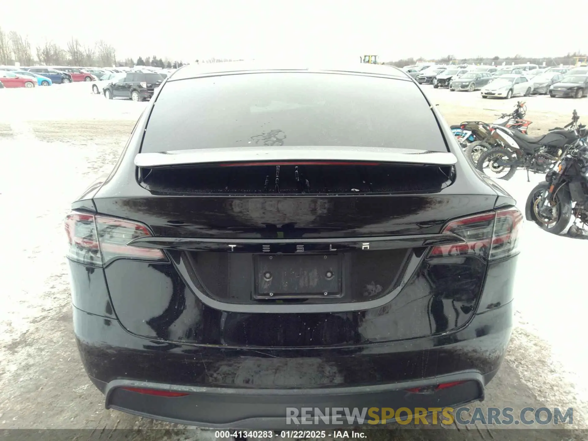 17 Photograph of a damaged car 7SAXCAE51RF457496 TESLA MODEL X 2024