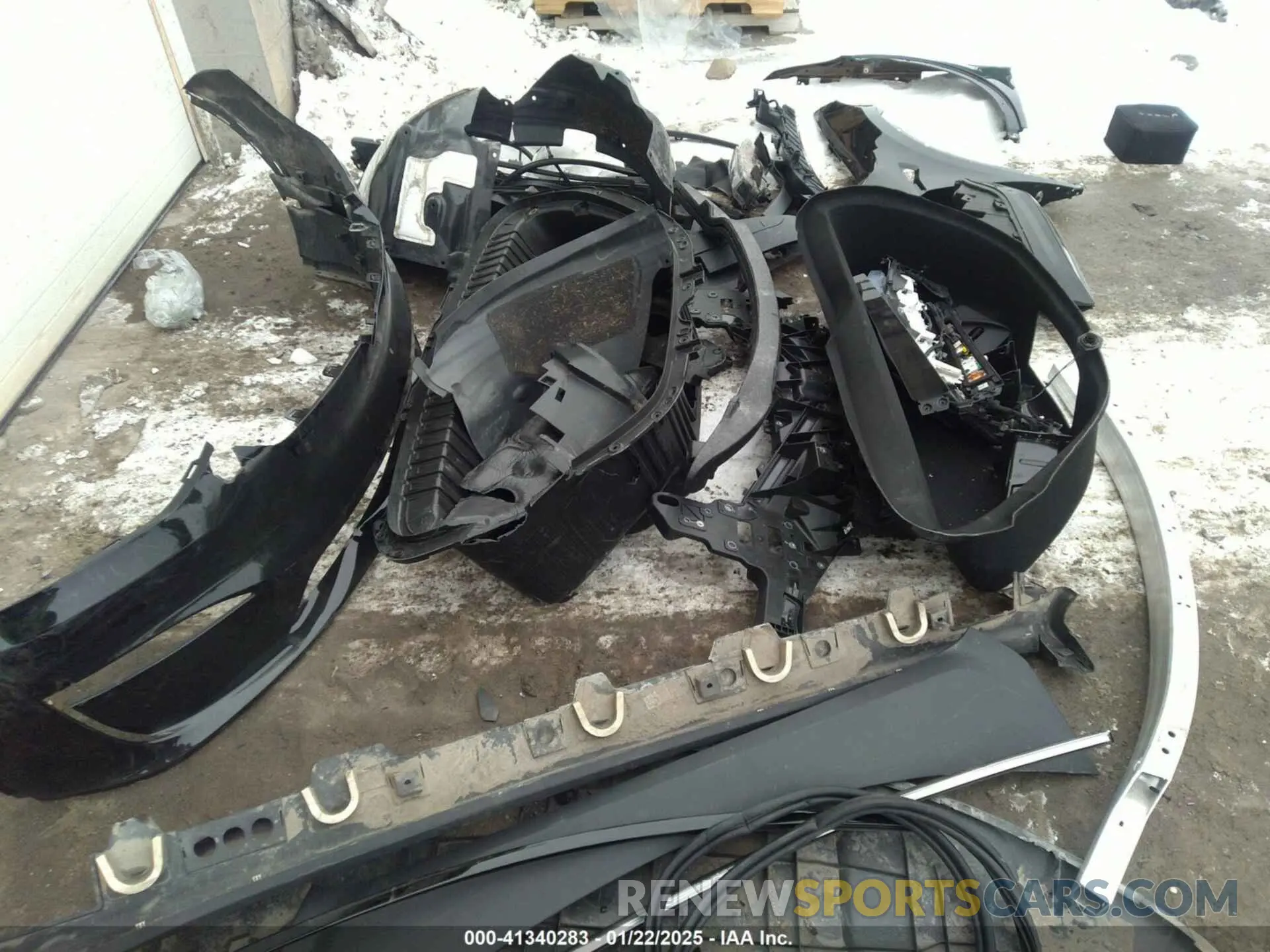22 Photograph of a damaged car 7SAXCAE51RF457496 TESLA MODEL X 2024