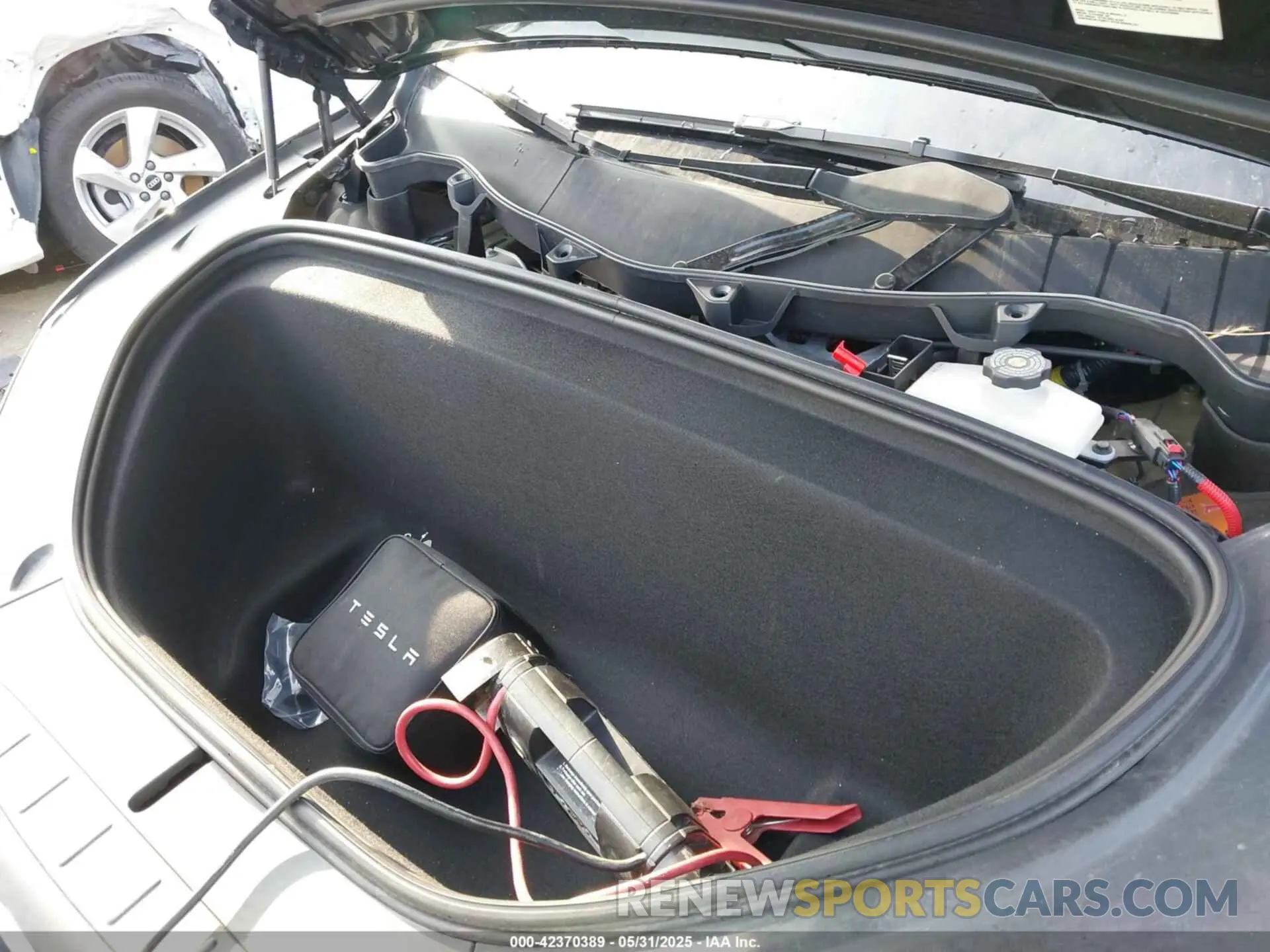10 Photograph of a damaged car 7SAXCAE56RF442122 TESLA MODEL X 2024