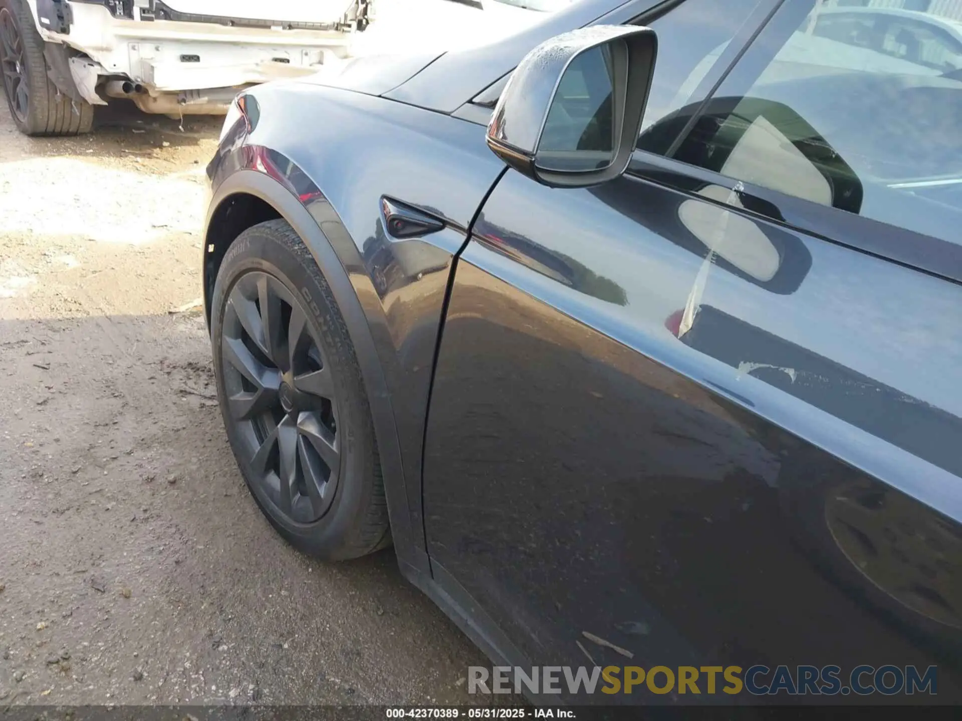 6 Photograph of a damaged car 7SAXCAE56RF442122 TESLA MODEL X 2024