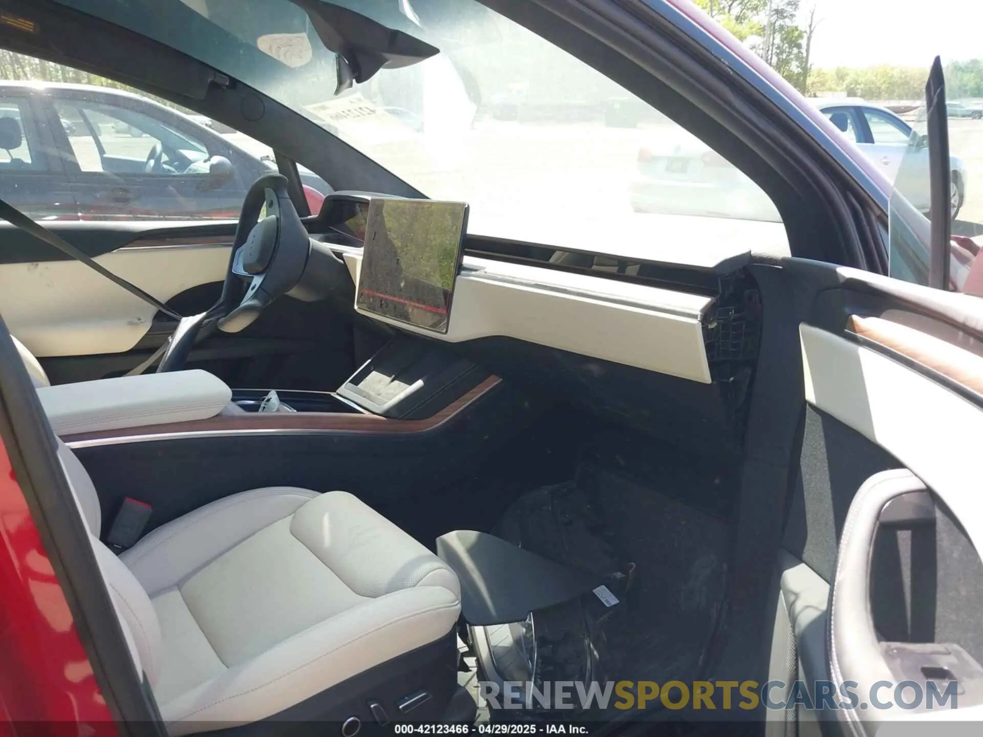 5 Photograph of a damaged car 7SAXCAE56RF460197 TESLA MODEL X 2024