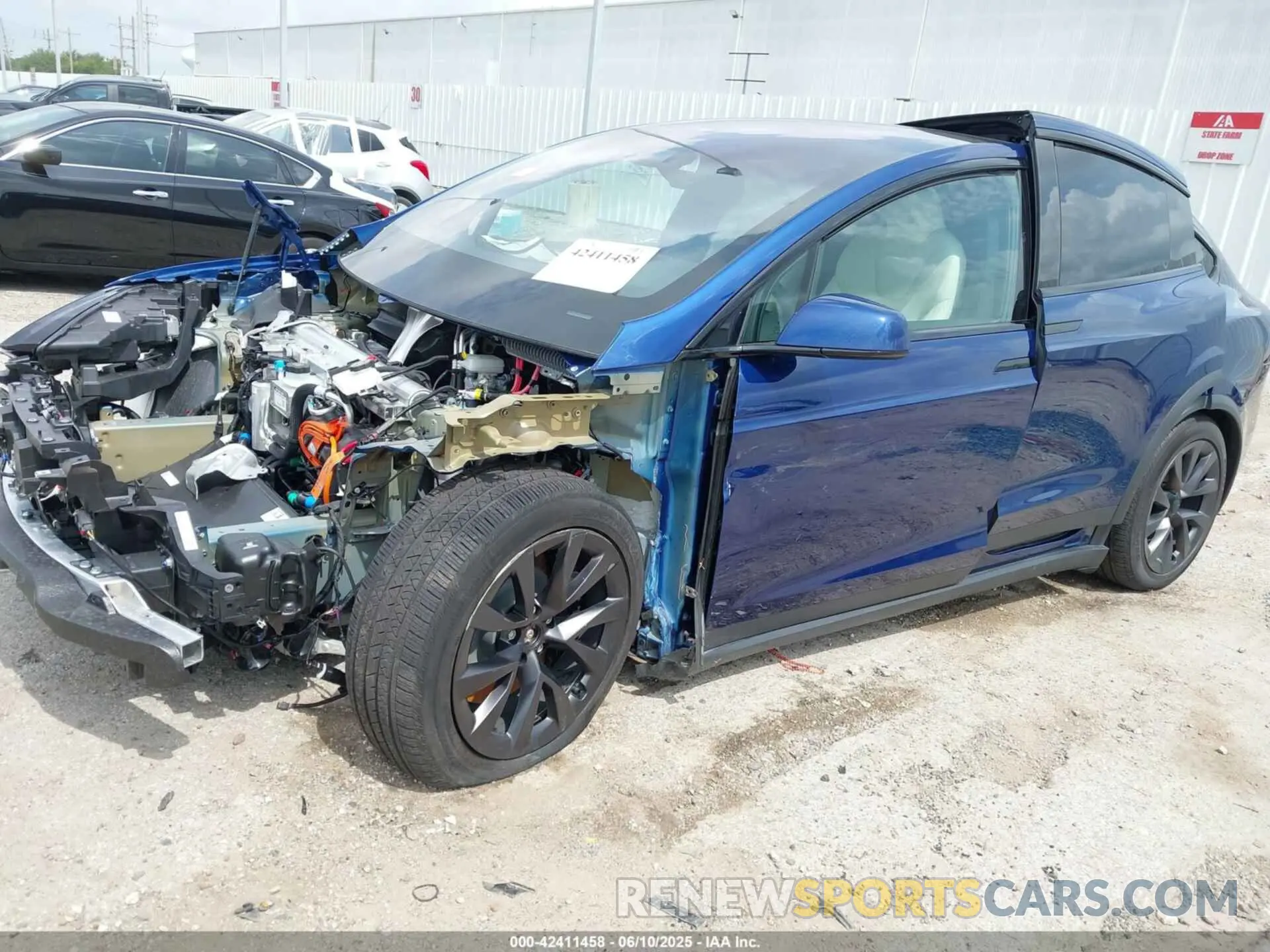 2 Фотография поврежденного автомобиля 7SAXCBE52RF456542 TESLA MODEL X 2024