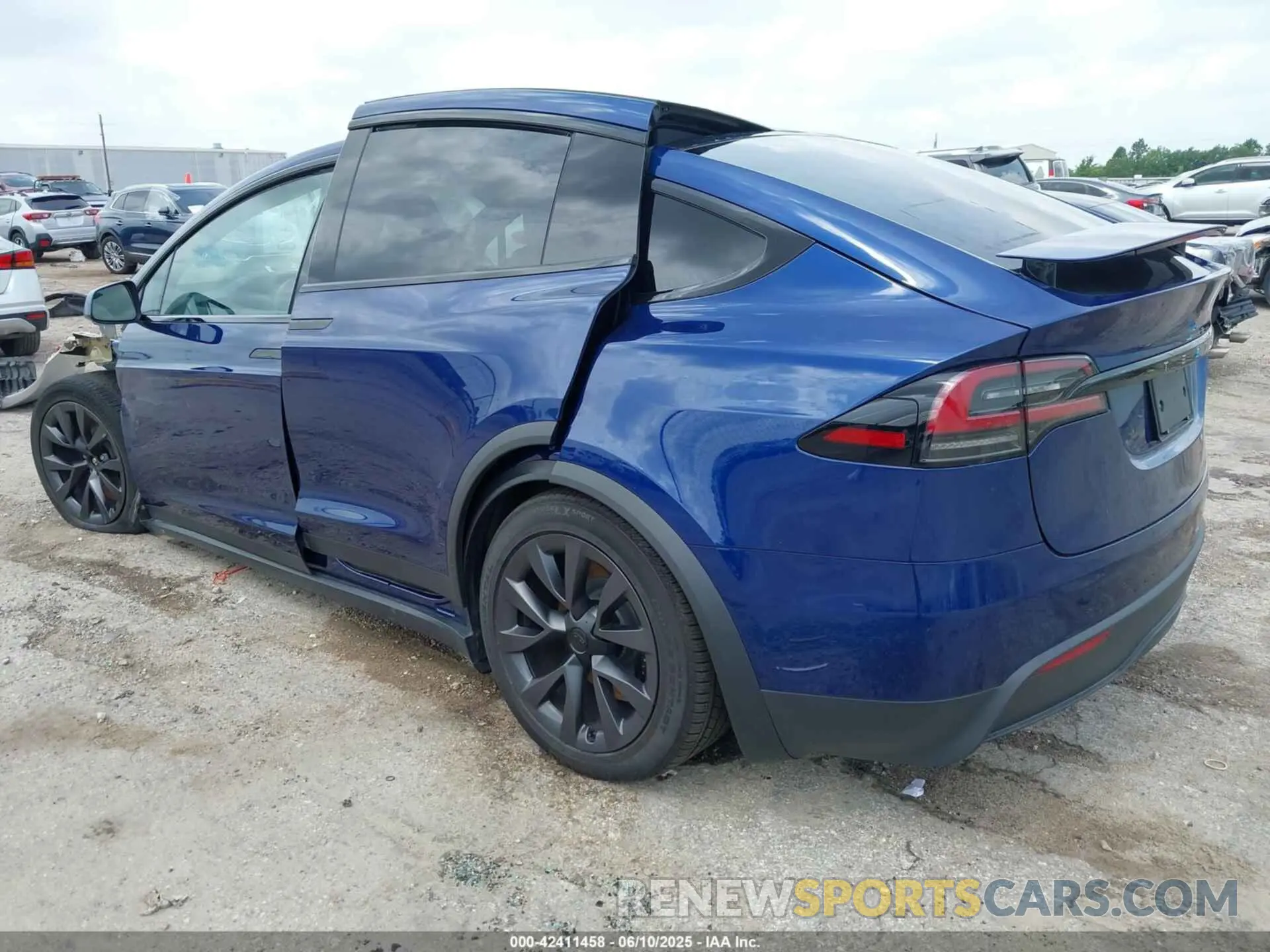 3 Фотография поврежденного автомобиля 7SAXCBE52RF456542 TESLA MODEL X 2024