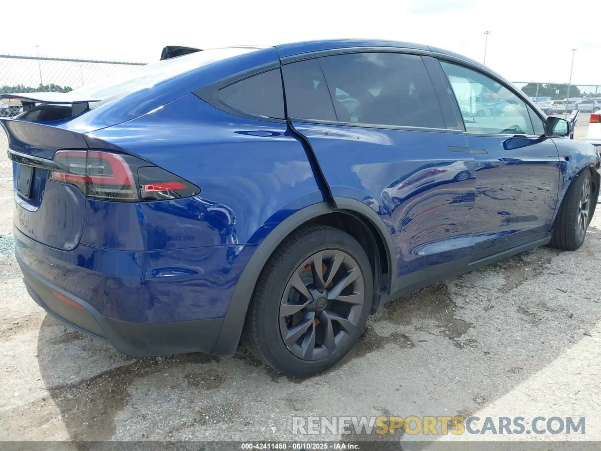 4 Фотография поврежденного автомобиля 7SAXCBE52RF456542 TESLA MODEL X 2024