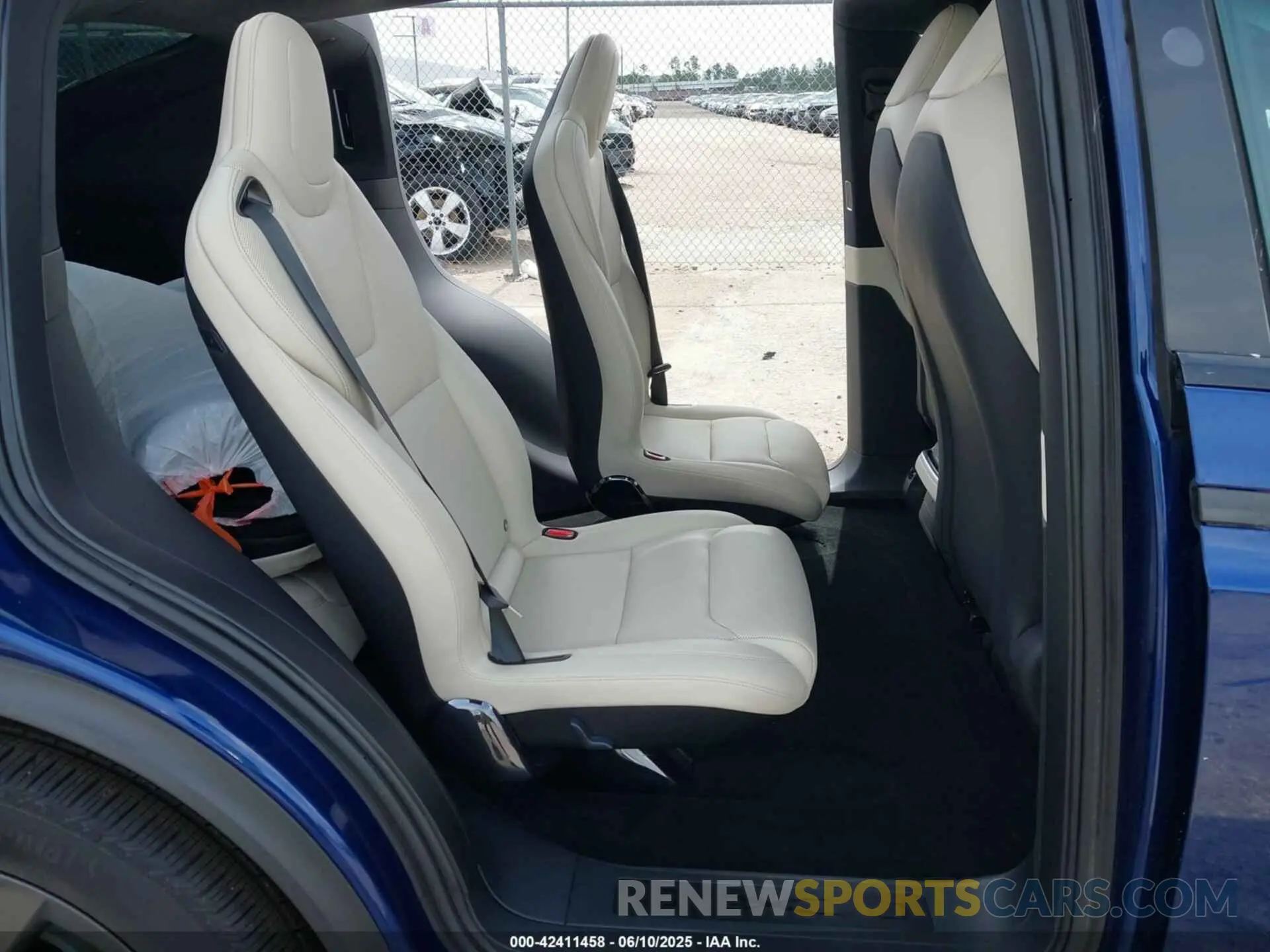 8 Фотография поврежденного автомобиля 7SAXCBE52RF456542 TESLA MODEL X 2024